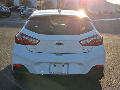 Used 2018 Chevrolet Cruze Premier image 5