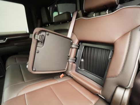 Used 2025 GMC Sierra 2500 Denali w/ Denali Reserve Package AWD/4WD image 29