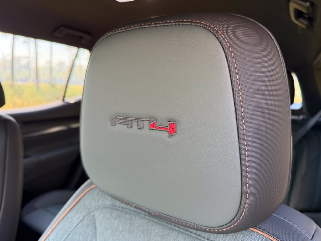 New 2027 GMC Terrain AT4 w/ Convenience Package III AWD/4WD image 13