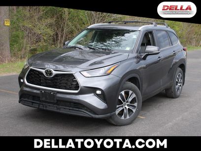 Used 2023 Toyota Highlander XLE