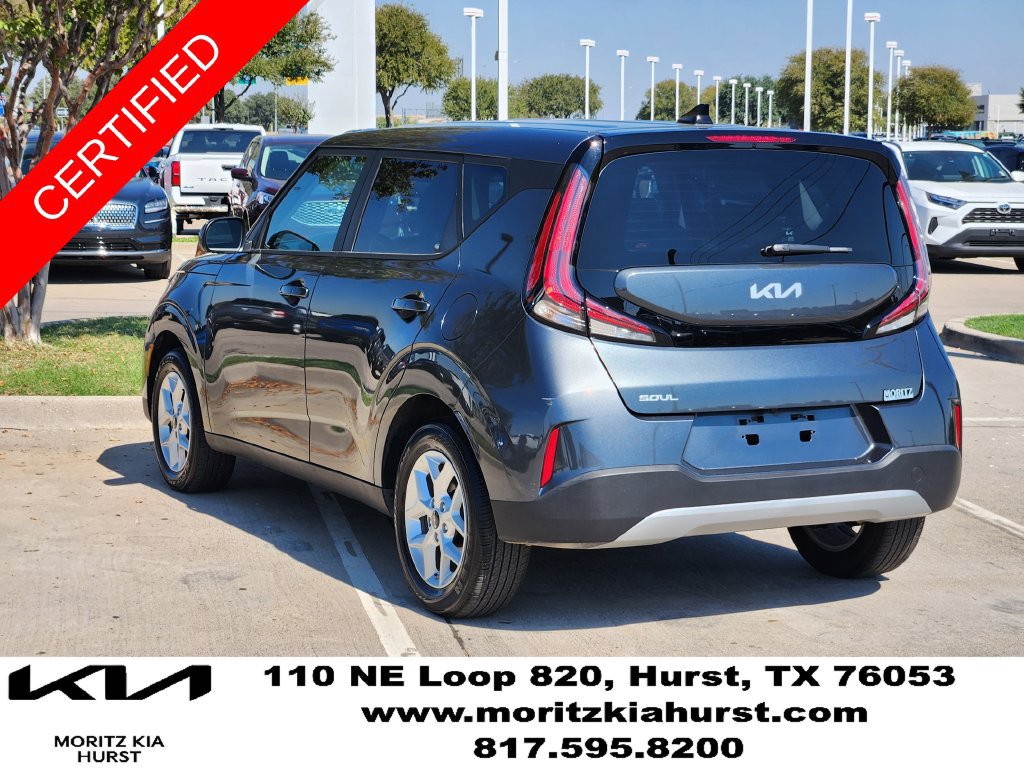 Certified 2025 Kia Soul LX w/ LX Technology Package FWD image 3