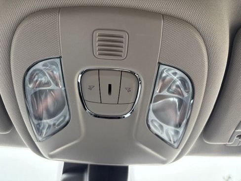 Used 2022 Jeep Compass Limited image 22