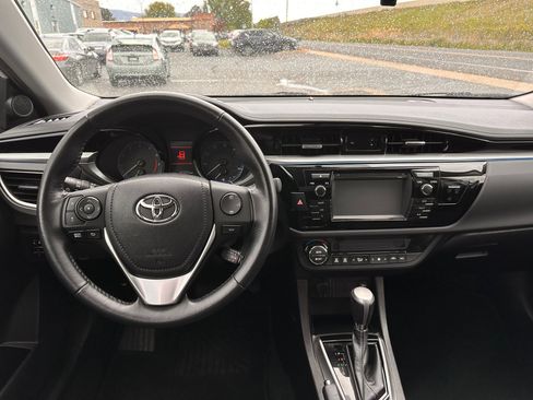 Used 2015 Toyota Corolla S FWD image 7