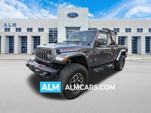 Used 2025 Jeep Gladiator Rubicon AWD/4WD image 1