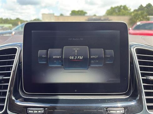 Used 2017 Mercedes-Benz GLS 450 4MATIC image 24