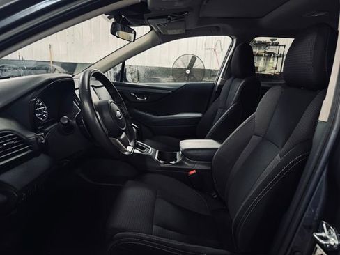 Used 2025 Subaru Outback Premium image 19