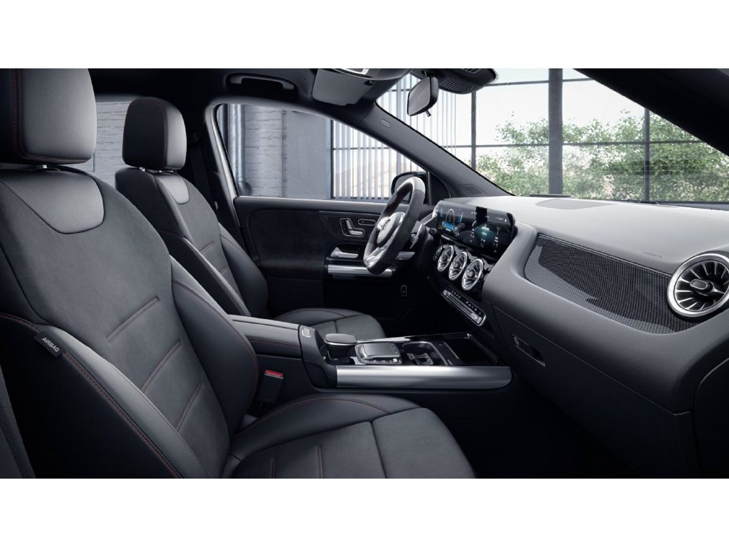Certified 2022 Mercedes-Benz GLA 35 AMG 4MATIC image 4