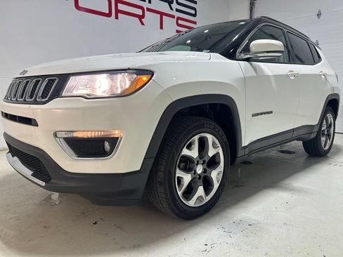 Used 2019 Jeep Compass Limited w/ Safety & Security Group AWD/4WD image 2