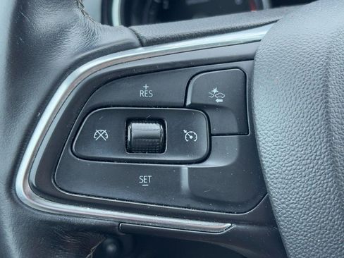 Used 2021 Buick Encore GX Select w/ Sport Touring Package FWD image 17