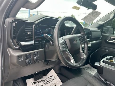 Used 2023 Chevrolet Silverado 1500 LT Trail Boss w/ Protection Package AWD/4WD image 13