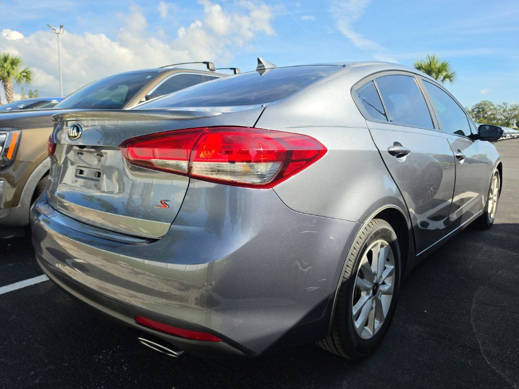 Used 2017 Kia Forte S FWD image 15