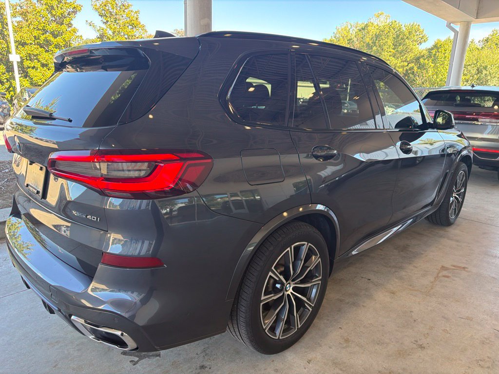 Used 2019 BMW X5 xDrive40i w/ M Sport Package AWD/4WD image 3