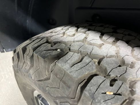 Used 2025 Jeep Wrangler Unlimited Rubicon AWD/4WD image 40
