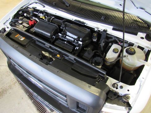 Used 2024 Ford E-350 and Econoline 350 Super Duty w/ Power Windows & Locks Group image 33