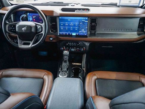 Used 2024 Ford Bronco Outer Banks AWD/4WD image 15