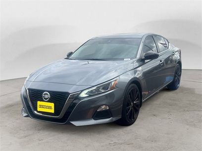 Used 2020 Nissan Altima 2.5 SR w/ Premium Package