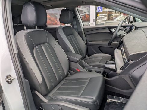 Used 2022 Audi Q4 e-tron Premium Plus w/ Premium Plus AWD/4WD image 28