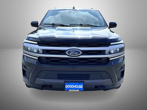 Used 2023 Ford Expedition XLT AWD/4WD image 2