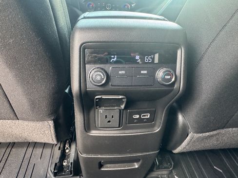 Used 2022 GMC Acadia AT4 AWD/4WD image 17