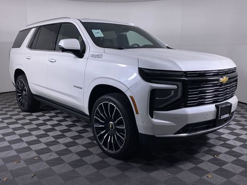 Used 2025 Chevrolet Tahoe High Country image 22