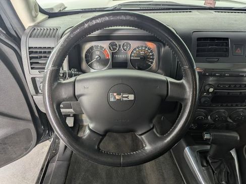 Used 2008 HUMMER H3 Luxury image 13