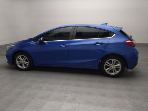 Used 2017 Chevrolet Cruze LT w/ Convenience Package FWD image 3