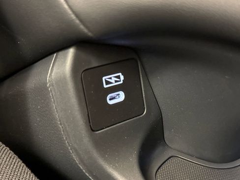 New 2026 Honda HR-V LX image 28
