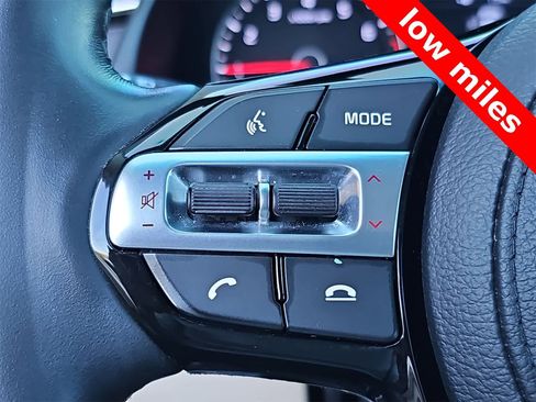 Used 2019 Kia Cadenza Premium image 27