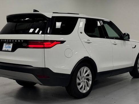 Used 2023 Land Rover Discovery S AWD/4WD image 3