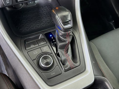 Used 2021 Toyota RAV4 SE w/ Weather & Moonroof Package image 19