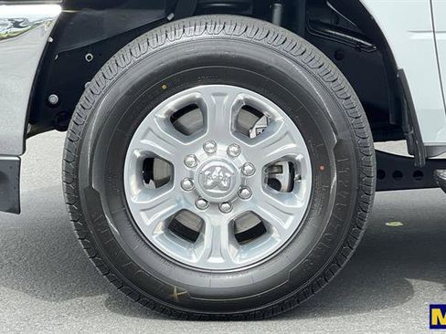 Used 2024 RAM 2500 Big Horn image 35