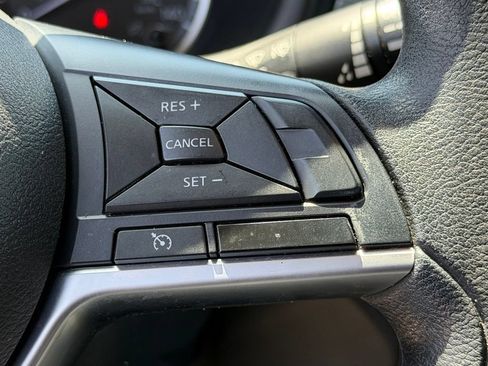 Used 2020 Nissan Kicks S FWD image 15