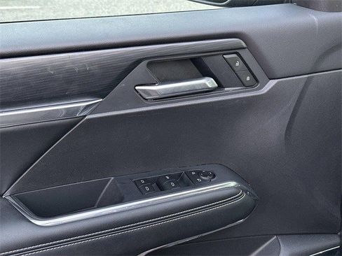 Used 2025 GMC Acadia Elevation image 20