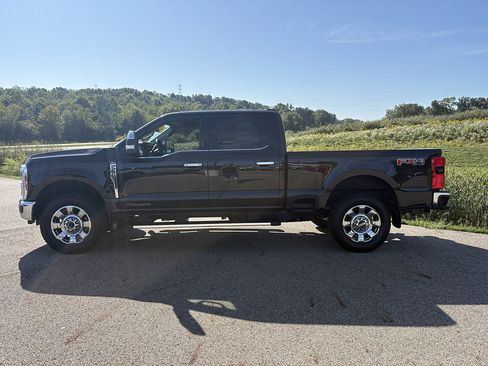 Used 2026 Ford F250 Lariat w/ Chrome Package AWD/4WD image 2