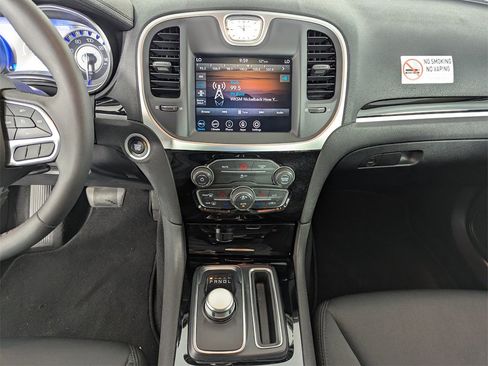 Used 2023 Chrysler 300 Touring image 24