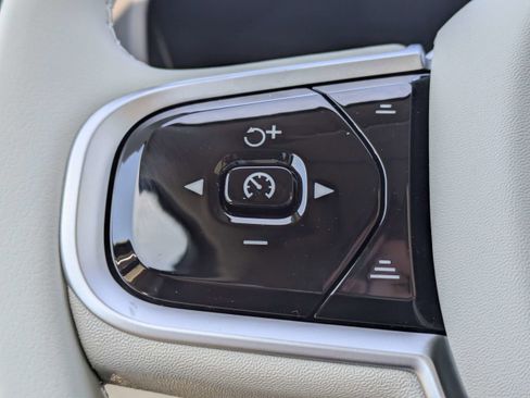 New 2026 Volvo XC60 B5 Ultra w/ Protection Package Premier AWD/4WD image 28