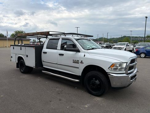 Used 2018 RAM 3500 Tradesman w/ Chrome Appearance Group AWD/4WD image 3