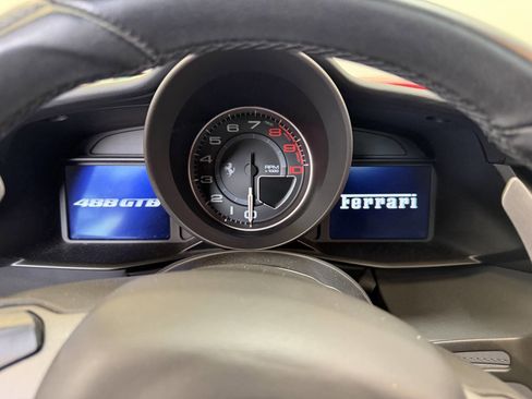 Used 2018 Ferrari 488 GTB RWD image 36