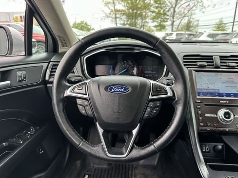 Used 2020 Ford Fusion Titanium FWD image 13