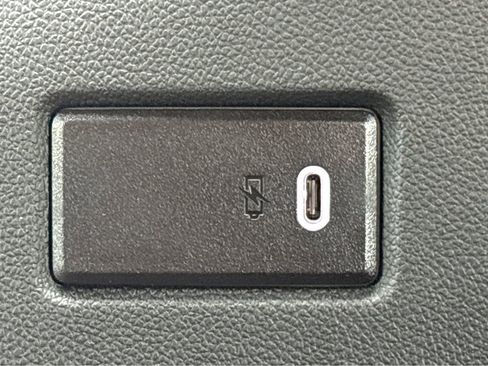 Used 2023 GMC Yukon Denali Ultimate AWD/4WD image 29