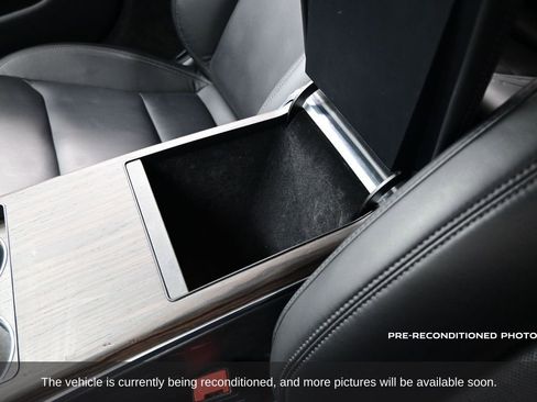 Used 2022 Tesla Model S image 25