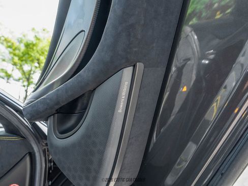 Used 2018 McLaren 570S Spider image 38