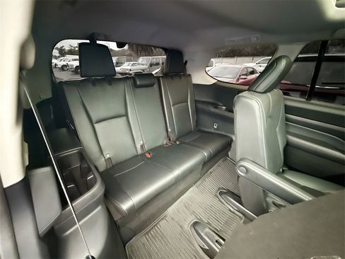 Used 2024 Toyota Grand Highlander Platinum image 30