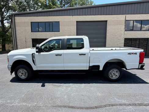 Used 2023 Ford F250 XL w/ Snow Plow Prep Package AWD/4WD image 3