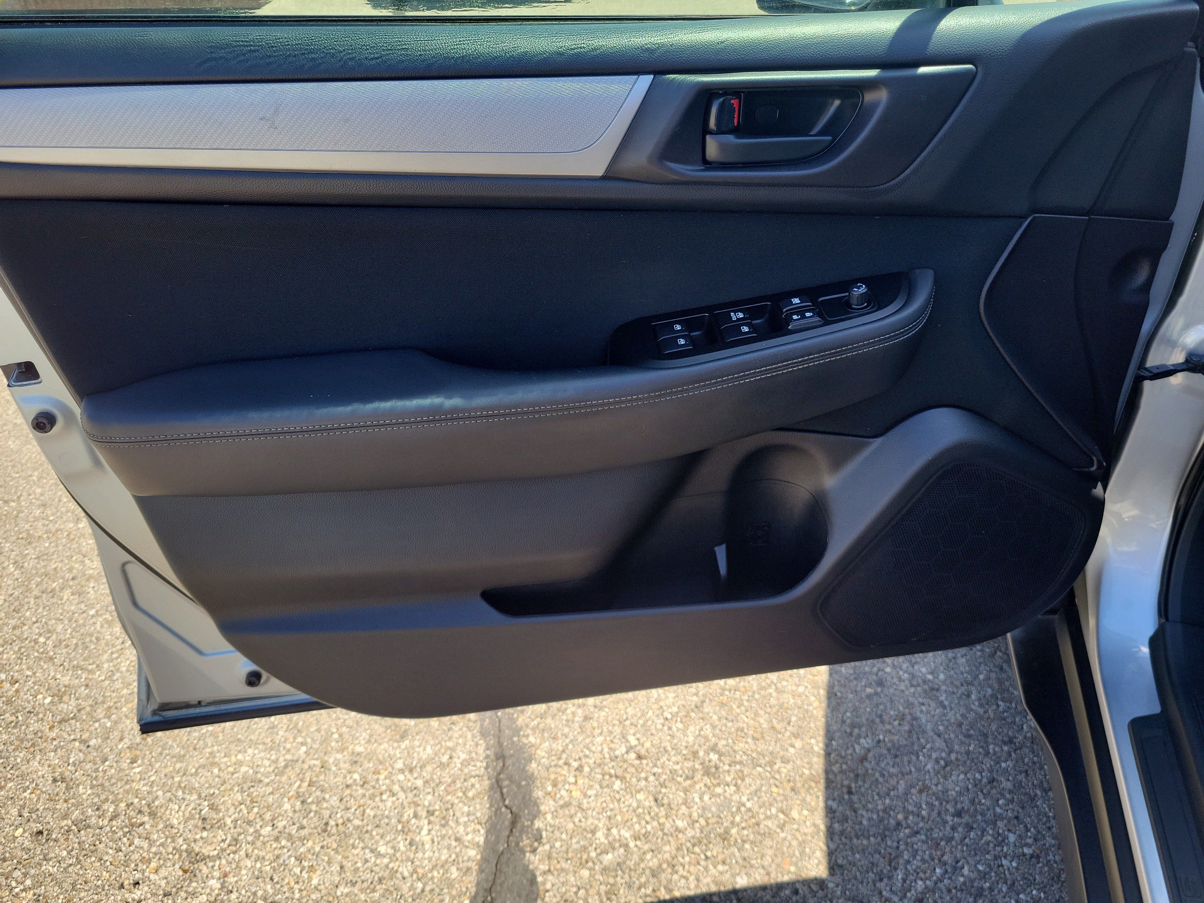 Used 2017 Subaru Outback 2.5i AWD/4WD image 17