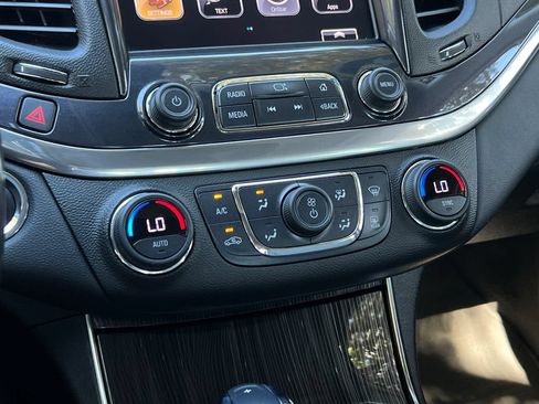Used 2018 Chevrolet Impala LT w/ LT Leather Package FWD image 40