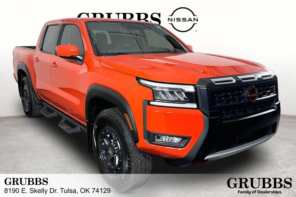 Used 2025 Nissan Frontier PRO-4X AWD/4WD image 1