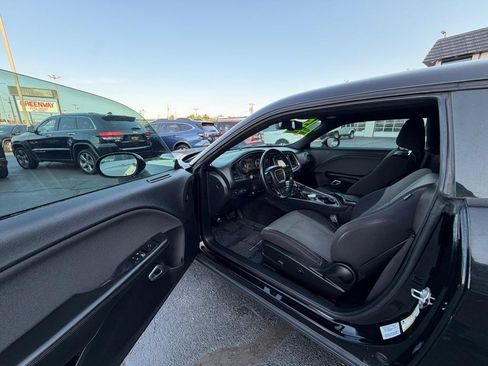 Used 2015 Dodge Challenger SXT w/ Super Sport Group (SS/T) RWD image 12