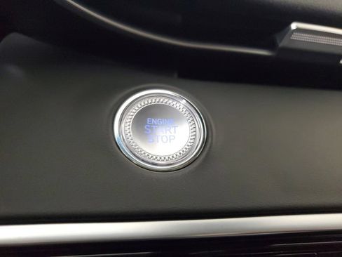 Used 2025 Genesis GV70 2.5T AWD/4WD image 33