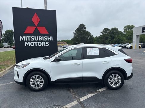Used 2023 Ford Escape Active FWD image 6